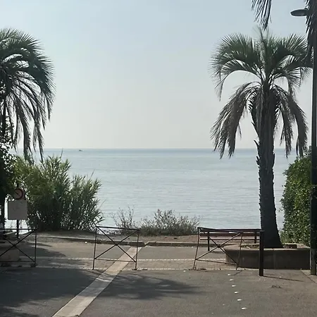 Le Castello Apartmán Saint Aygulf